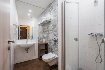 EA Hotel Victoria - Zweibettzimmer SUPERIOR - Badezimmer