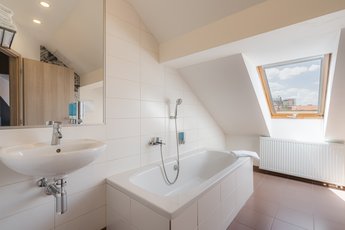 EA Hotel Victoria - rodinný pokoj SUPERIOR - koupelna